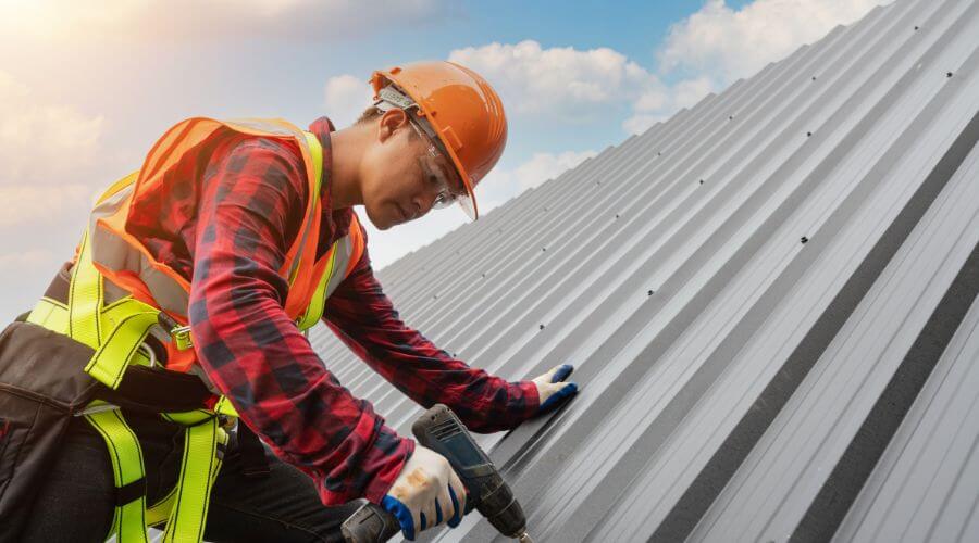 Expert Emergency Roof Repairs services in Avon, IL